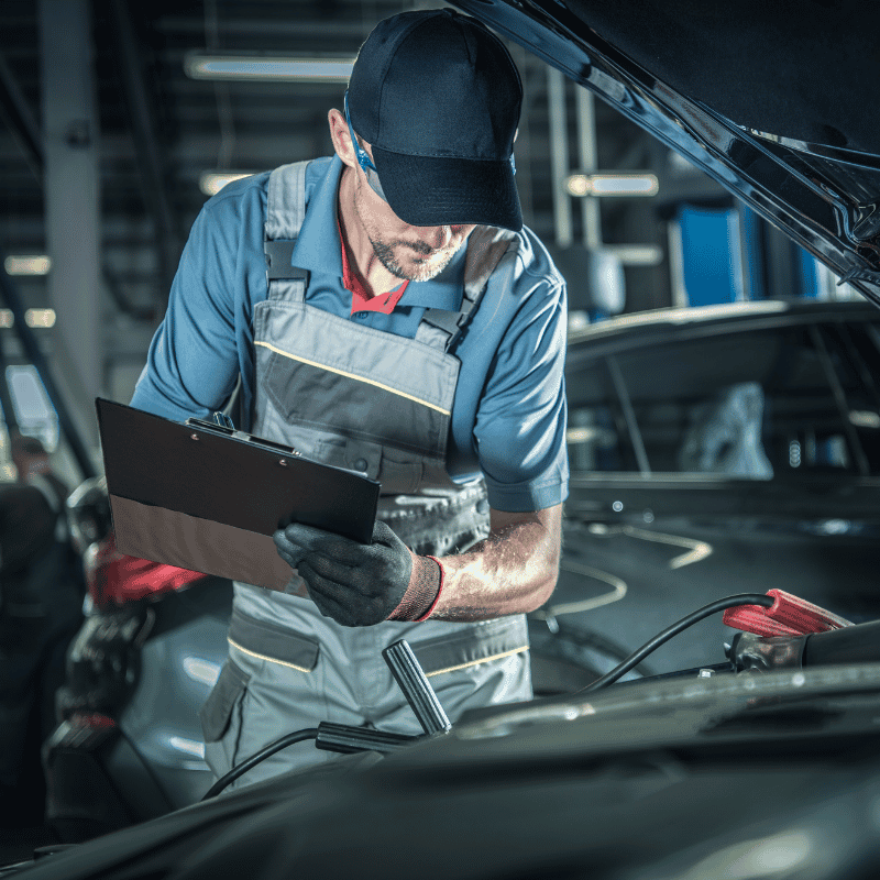Prüfung eines Unfallfahrzeugs durch Ingenieurbüro Aktürk